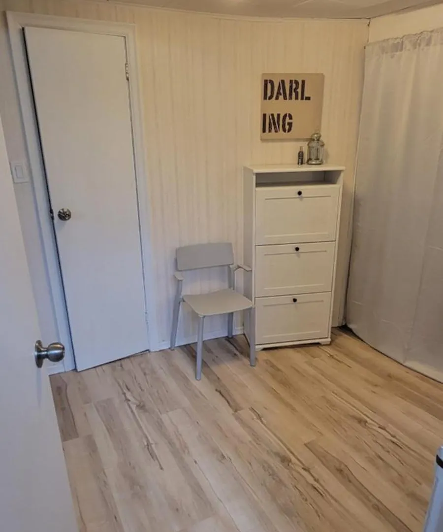 Private Large 1 Bed 1 Bath Entire Basement Unit Apartment Toronto